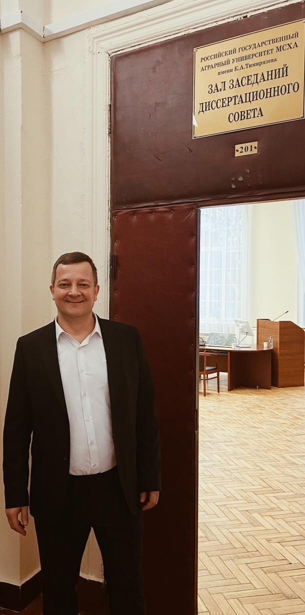 Поздравляем преподавателя Симохина Сергея Петровича с успешной защитой диссертации!