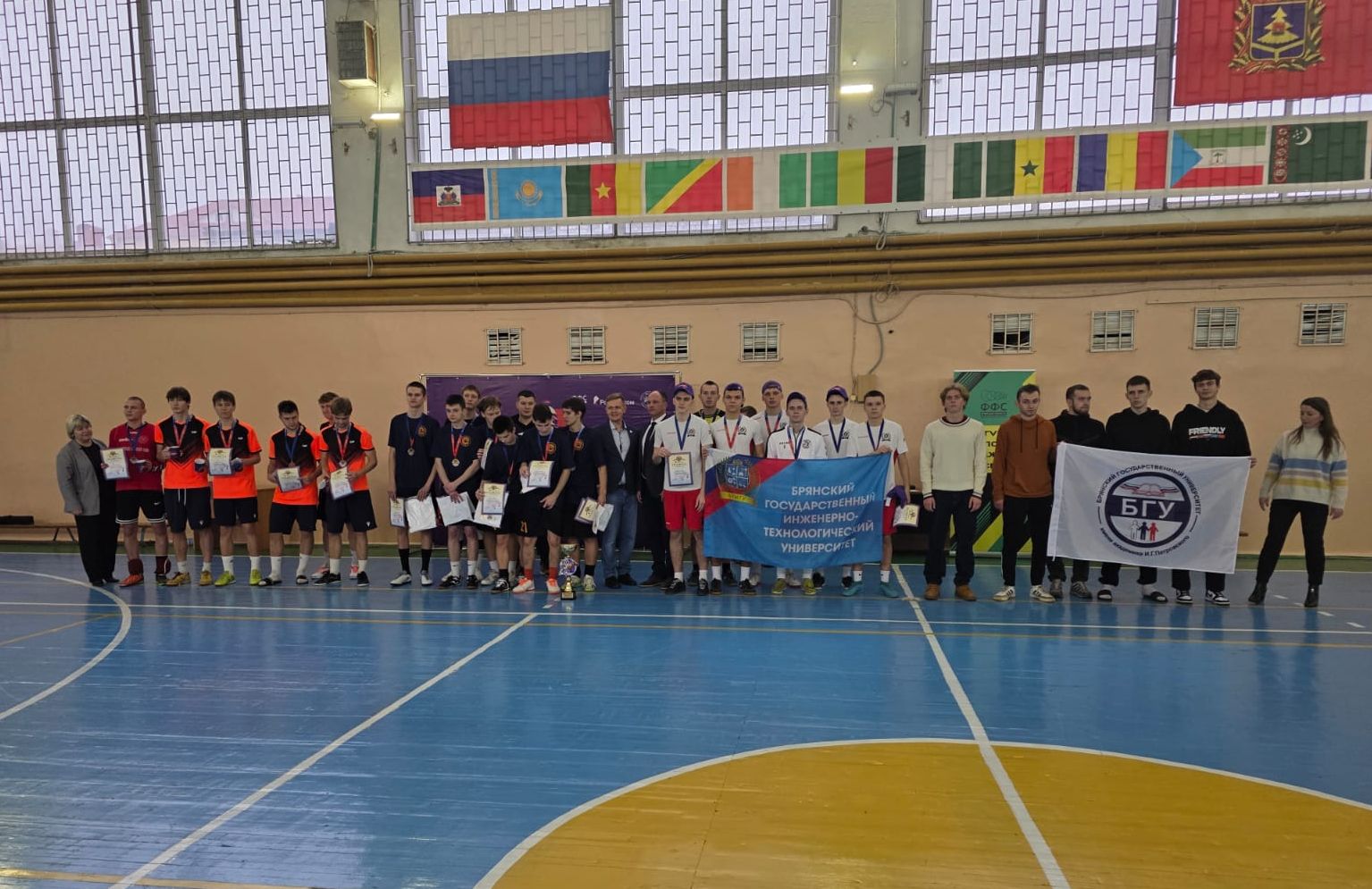 Успех на соревнованиях фиджитал-футболу