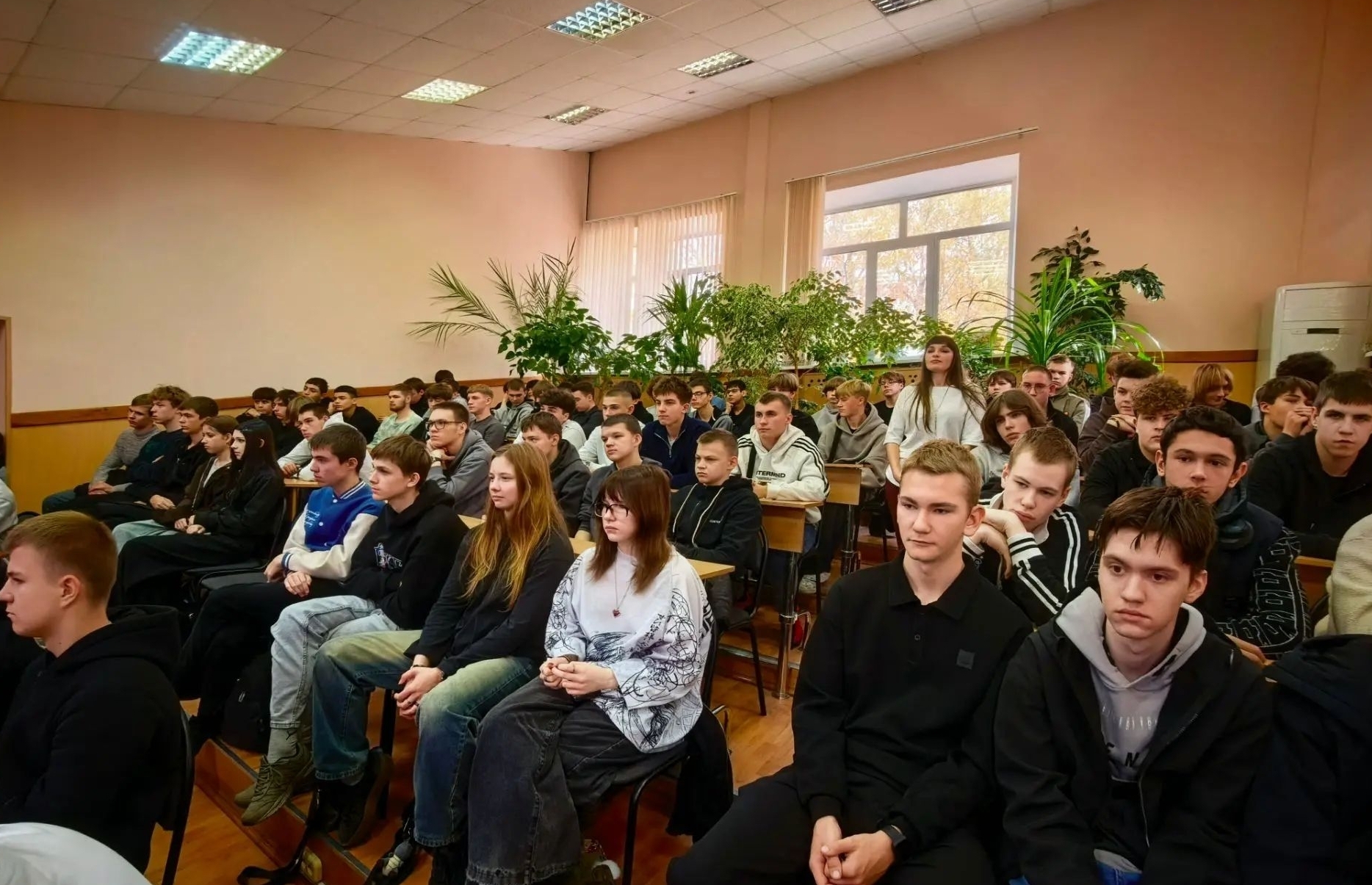 Встреча преподавателей и студентов с Артёмом Осипенко